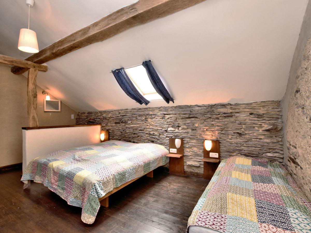Spacious Holiday Home In Lierneux With Garden 외부 사진